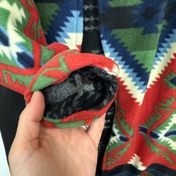 Play Buffalo Reversible Hooded Fleece Jacket – Southwest Aztec Pattern - Picture 4 of 15